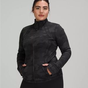 Luon Define Jacket in Camo